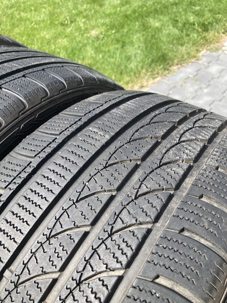 Opony Rotalla Ice-Plus 235/40 R18 95V XL