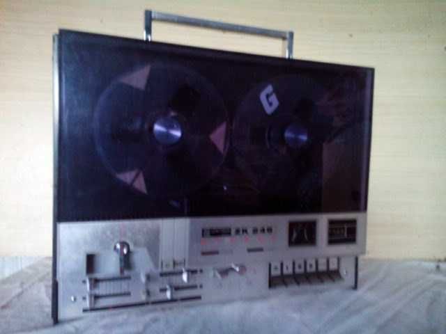 Radio- magnetofon dla kolekcjonera LogoHITACHI-TRK-7810E i inne staroc