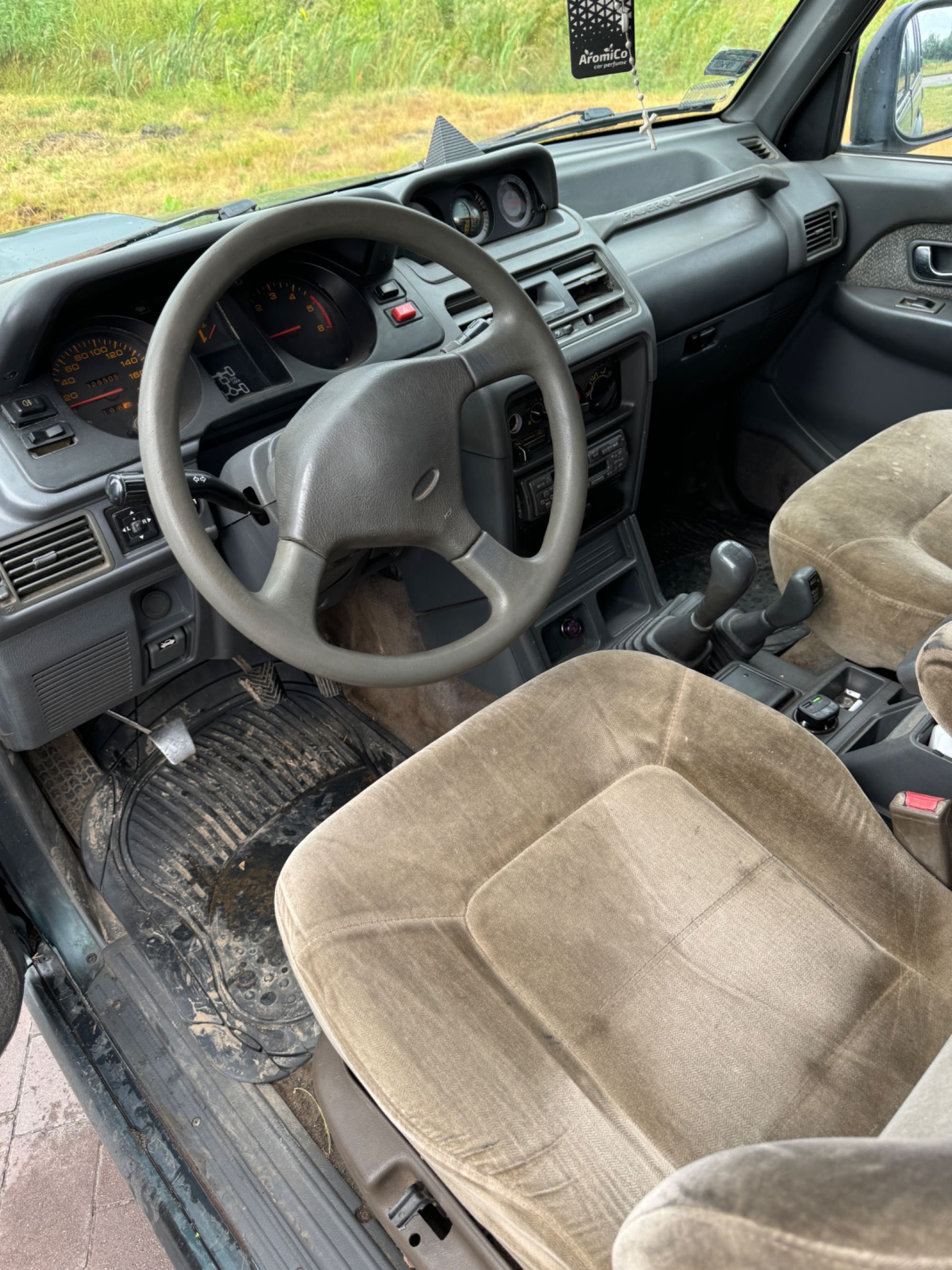 Mitsubishi Pajero 2