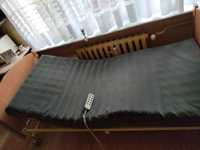 Łóżko rehabilitacyjne sterowane elektrycznie z materacem p/odleżynowym