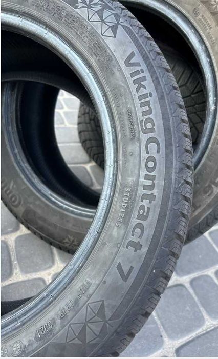 Шини зимові майже нові 205/55 R16 Continental VikingContact7 8+mm