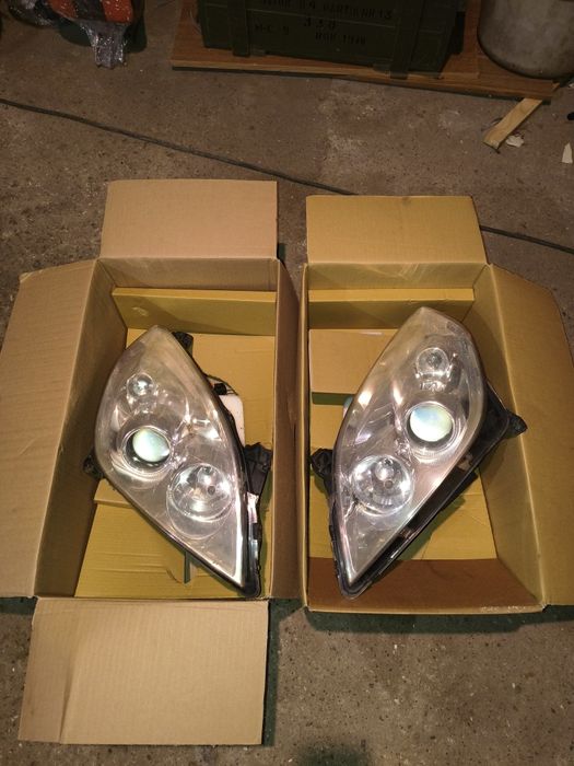Używane lampy przednie opel Vectra C 2008