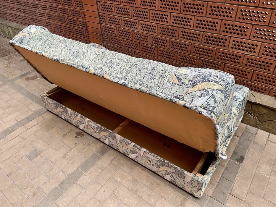 Компактний, стильний диван-ліжко "Алекс"  в НОВОМУ стані.