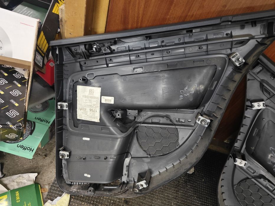 Карти Б/У GOLF-5 2006 року двигун 1.6 МПІ