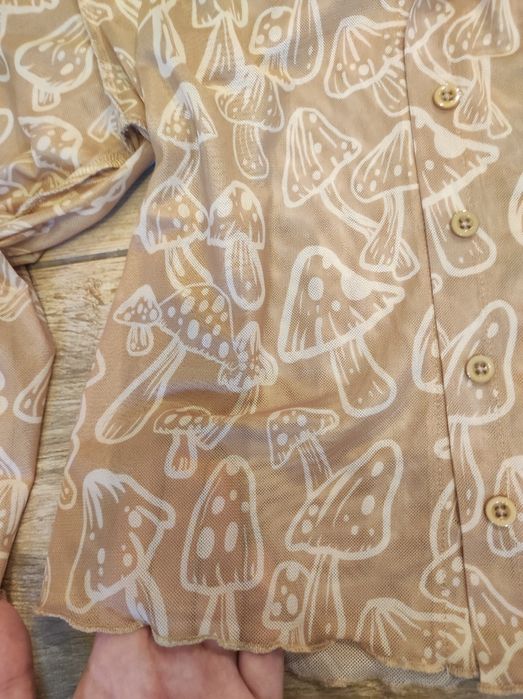 Prześwitująca koszula w grzyby. Bez wad.