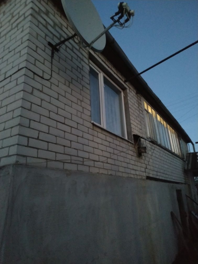 Продаю дом в г. Остер возможно оплата частями Лизинг/Кредит/рассрочка