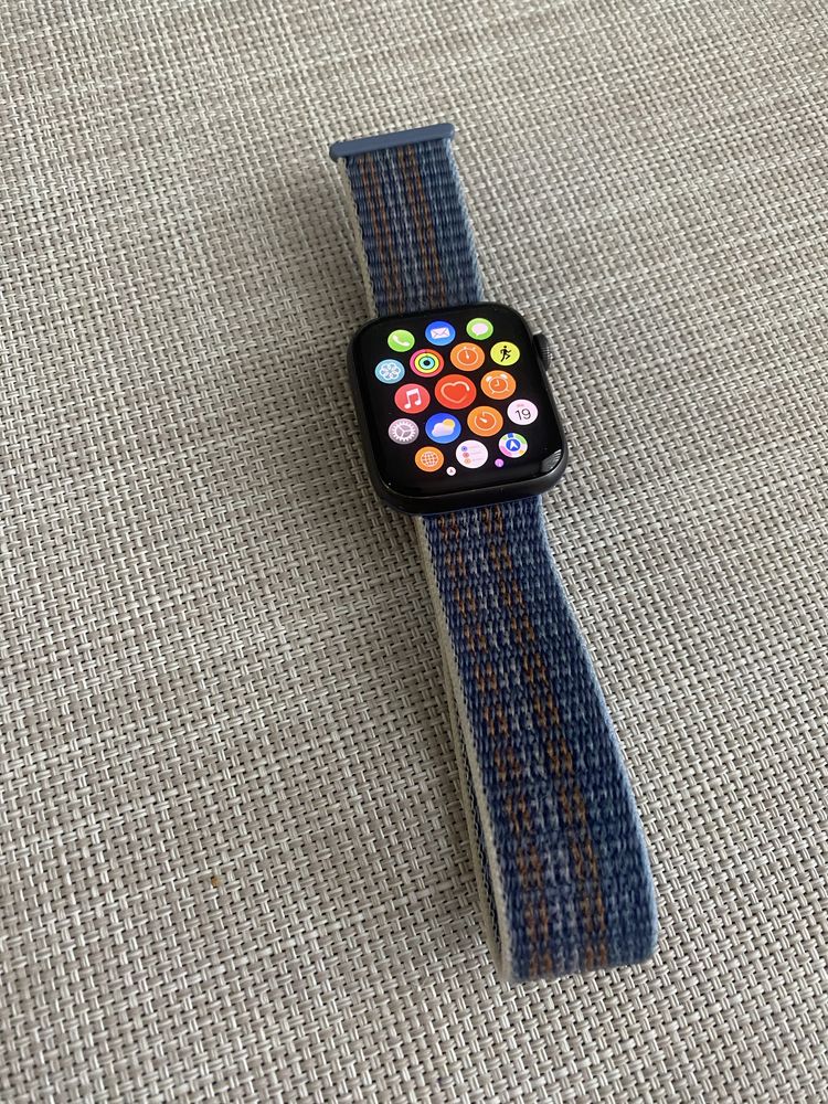 Срочно(торг)Apple Watch se 44 mm(Епл воч)