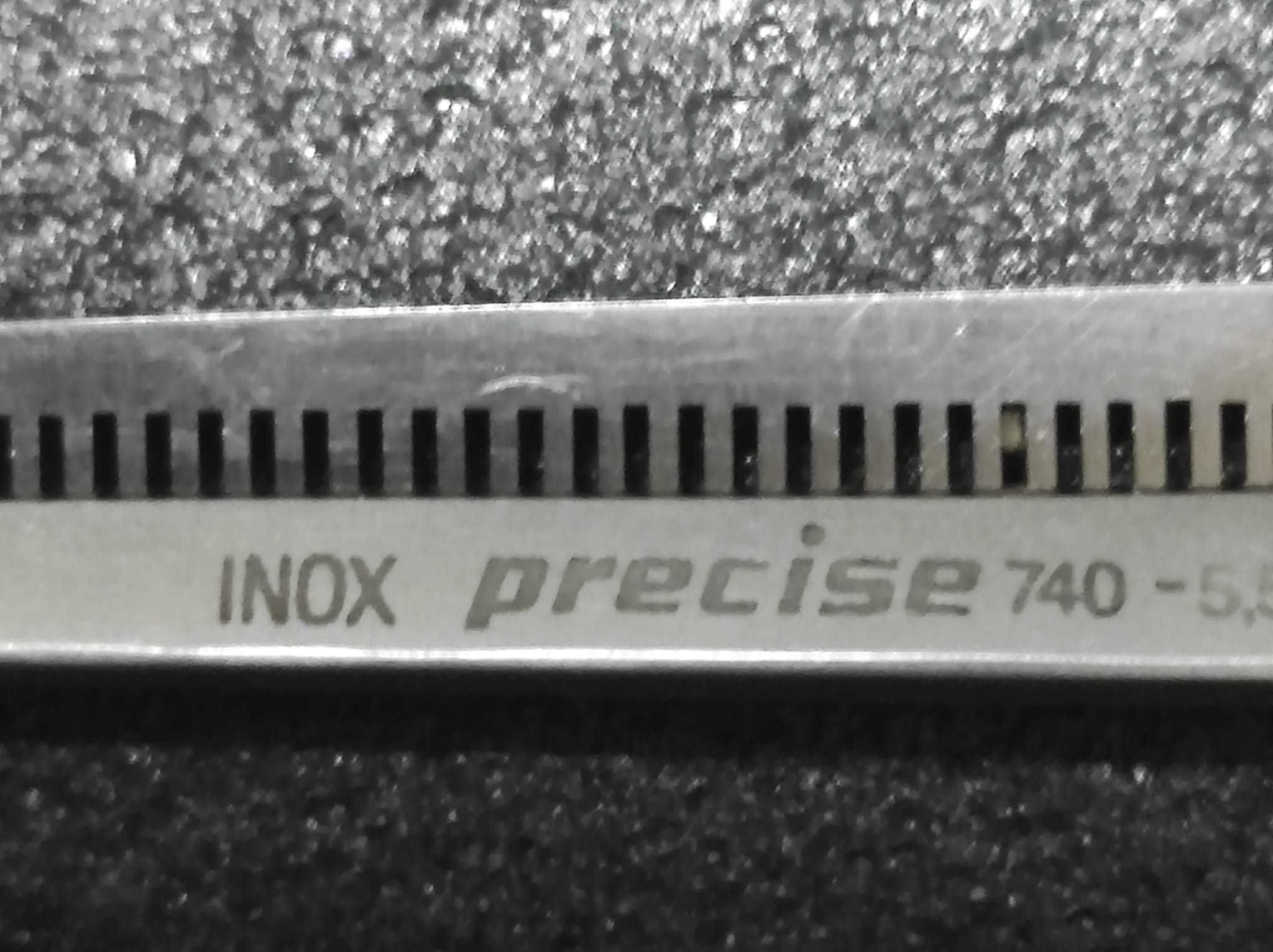 Profesjonalne nożyczki fryzjerskie firmy "INOX Precise 740 - 5,5".