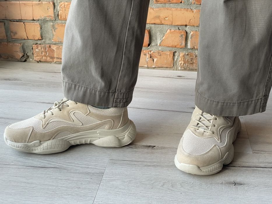 Нові Кросівки унісекс, розмір 9 (42) устілка 27см