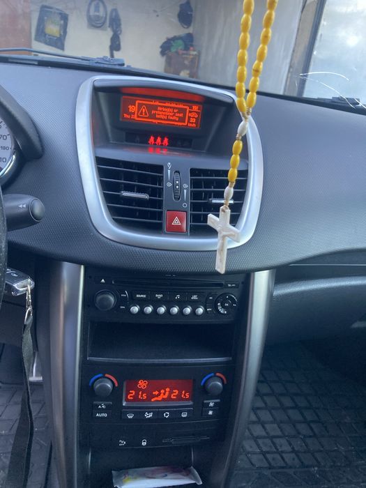 Peugeot 207 sw cross