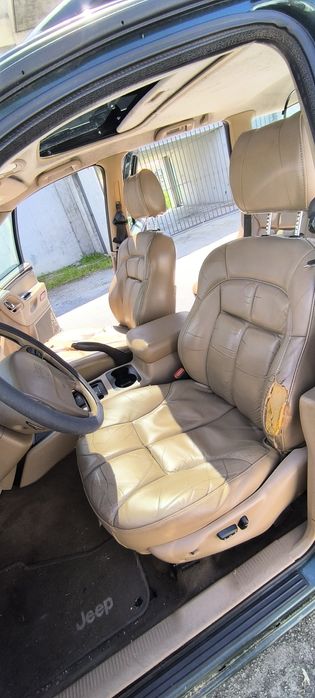 JEEP Grand Cherokee WJ 3.1 TD - Limited

4X4 Quadra-Drive 

Ano: 2000