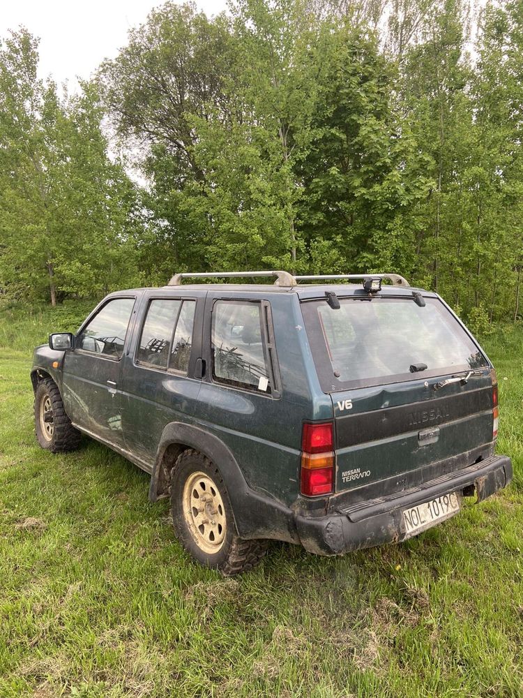 Nissan terrano 1 gaz 3.0 v6