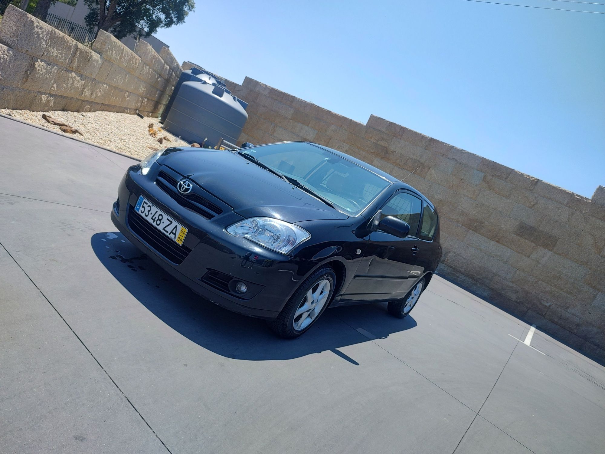 Corolla comercial 2004