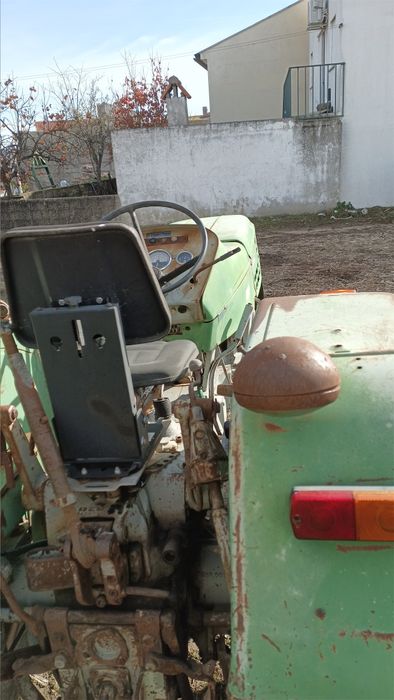 Trator Deutz e alfaias
