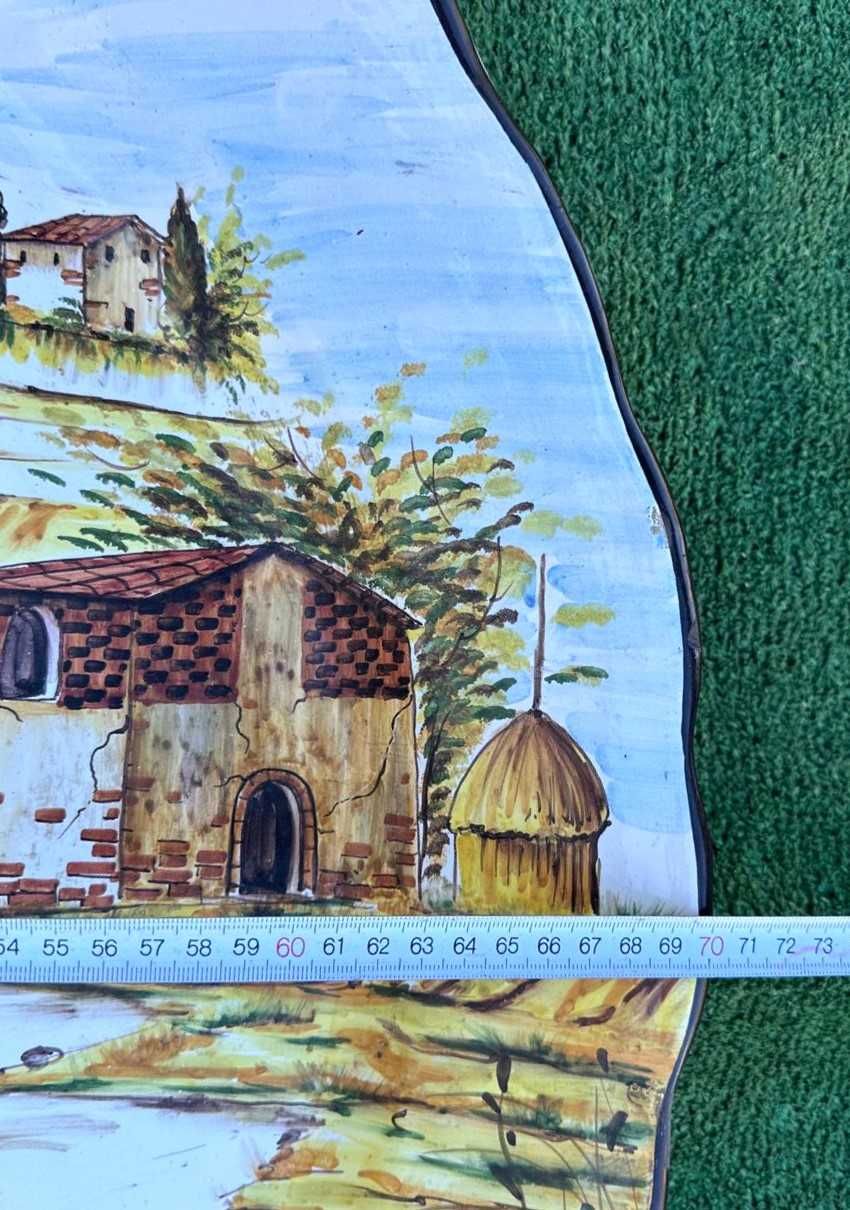 Prato antigo de grandes dimensões, pintado à mão, assinado