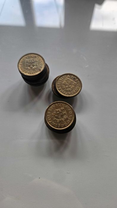 Lote de 20 Moedas de 1 escudo (1981–1986)