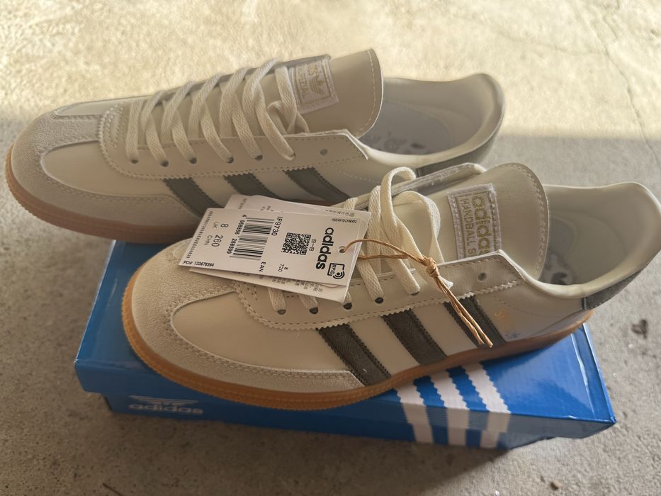 Vendo tenis da marca adidas spezial tamanho 42 novos nunca usados.