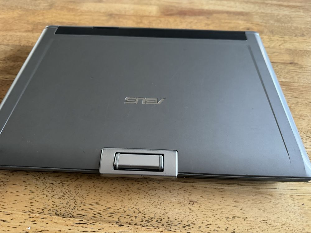 Laptop asus sprzedam