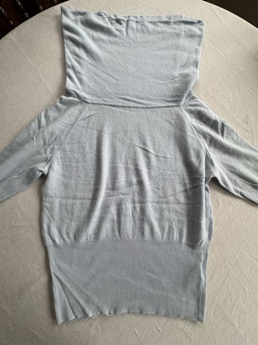 Sweter z obszernym golfem