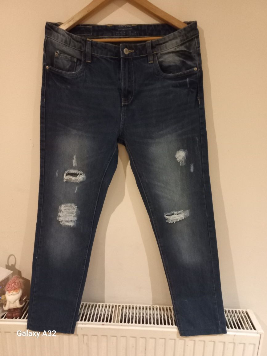 Spodnie jeansowe boyfrends fit. Nowe