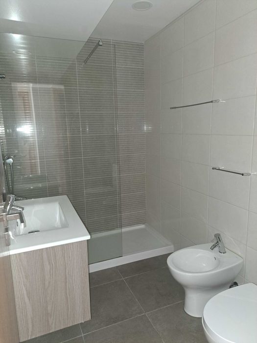 Apartamento T2 semi novo em Mangualde