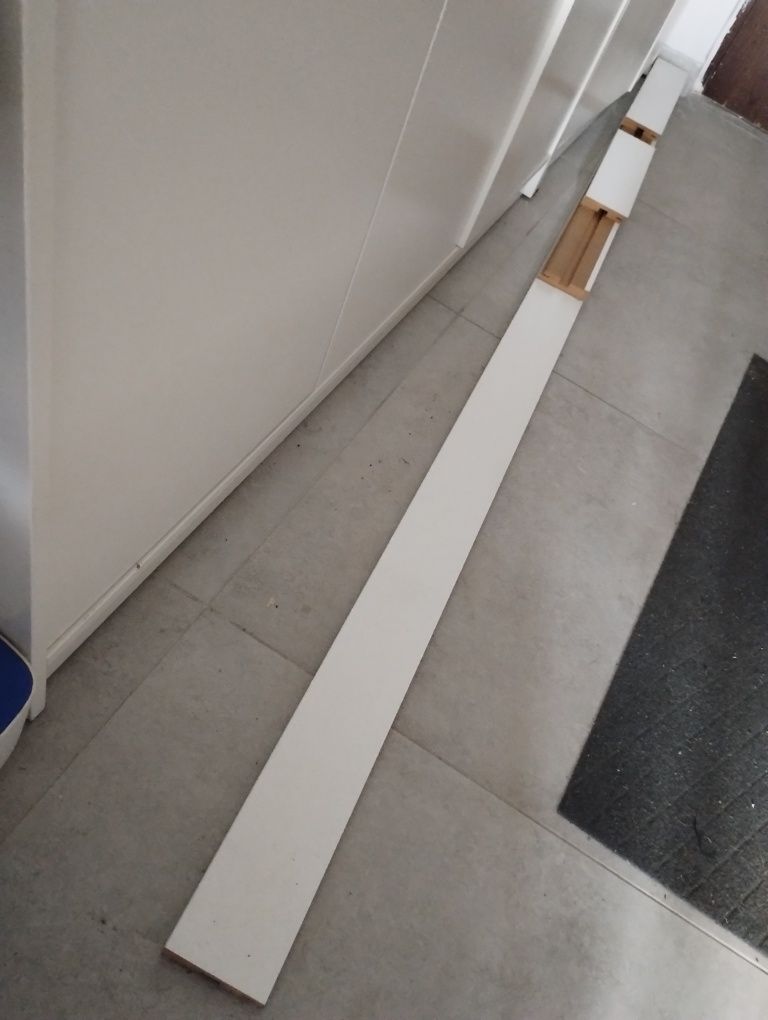 Listwa mdf biała przypodłogowa kawałki 2,1 1,04 0,4 i 0,3 m