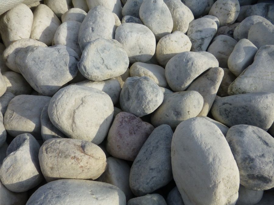 śnieżnobiałe białe i pastelowe KAMIENIE OGRODOWE b. duży wybór