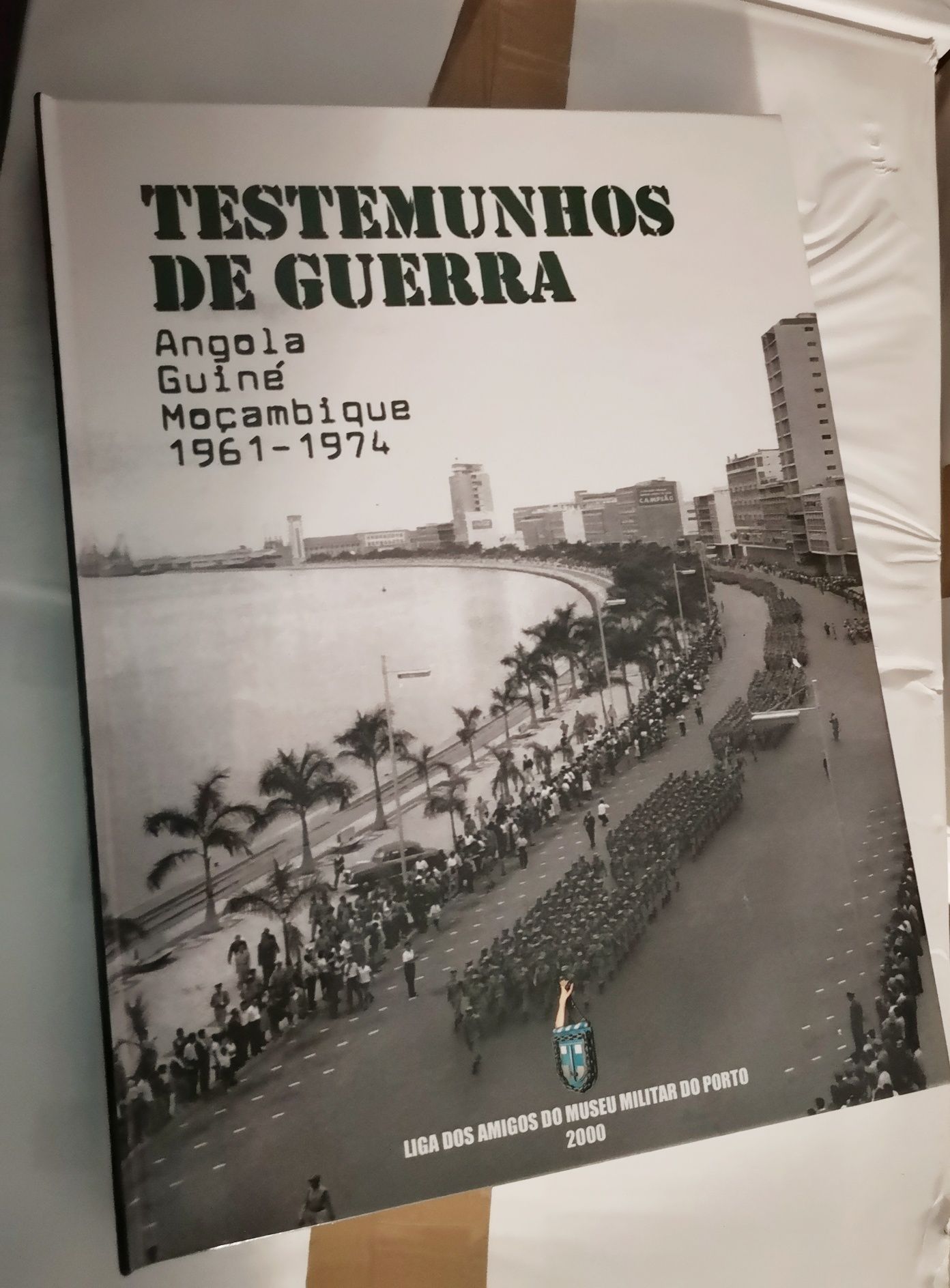 Testemunhos de guerra - livro novo, por estrear