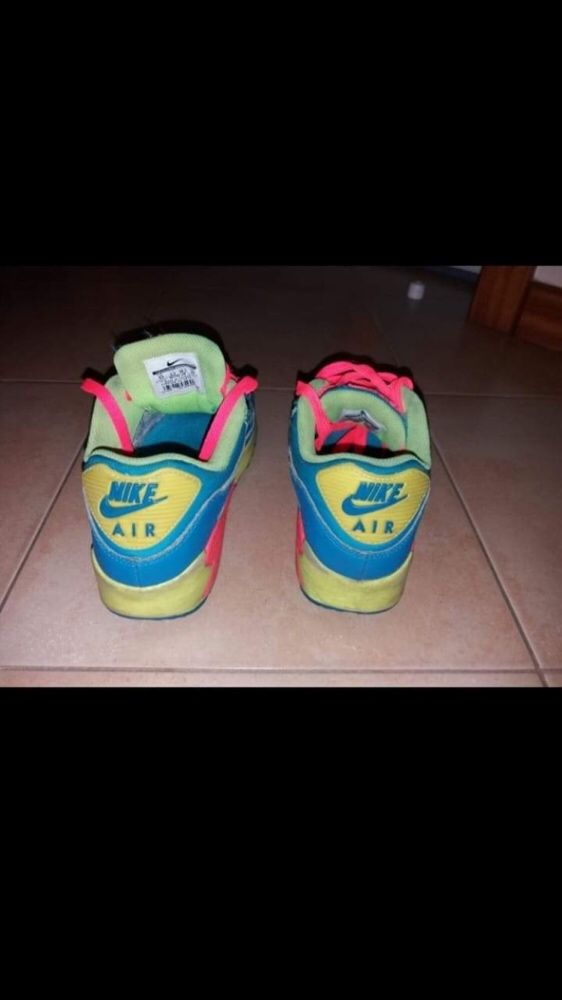 Vendo Sapatilha Nike usadas