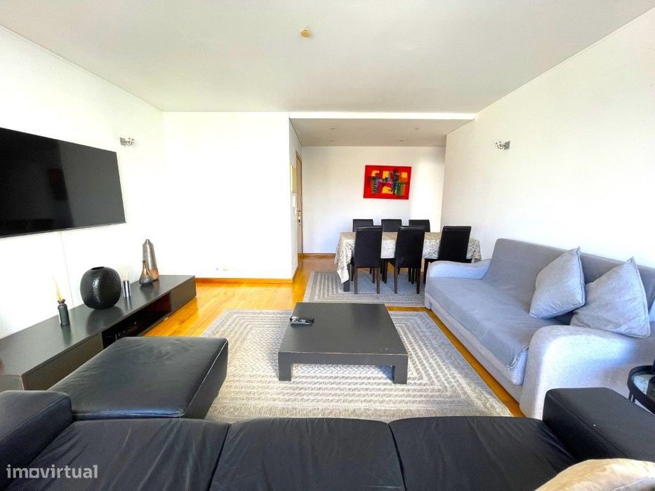 T2 em Condomínio com Piscina na Expo