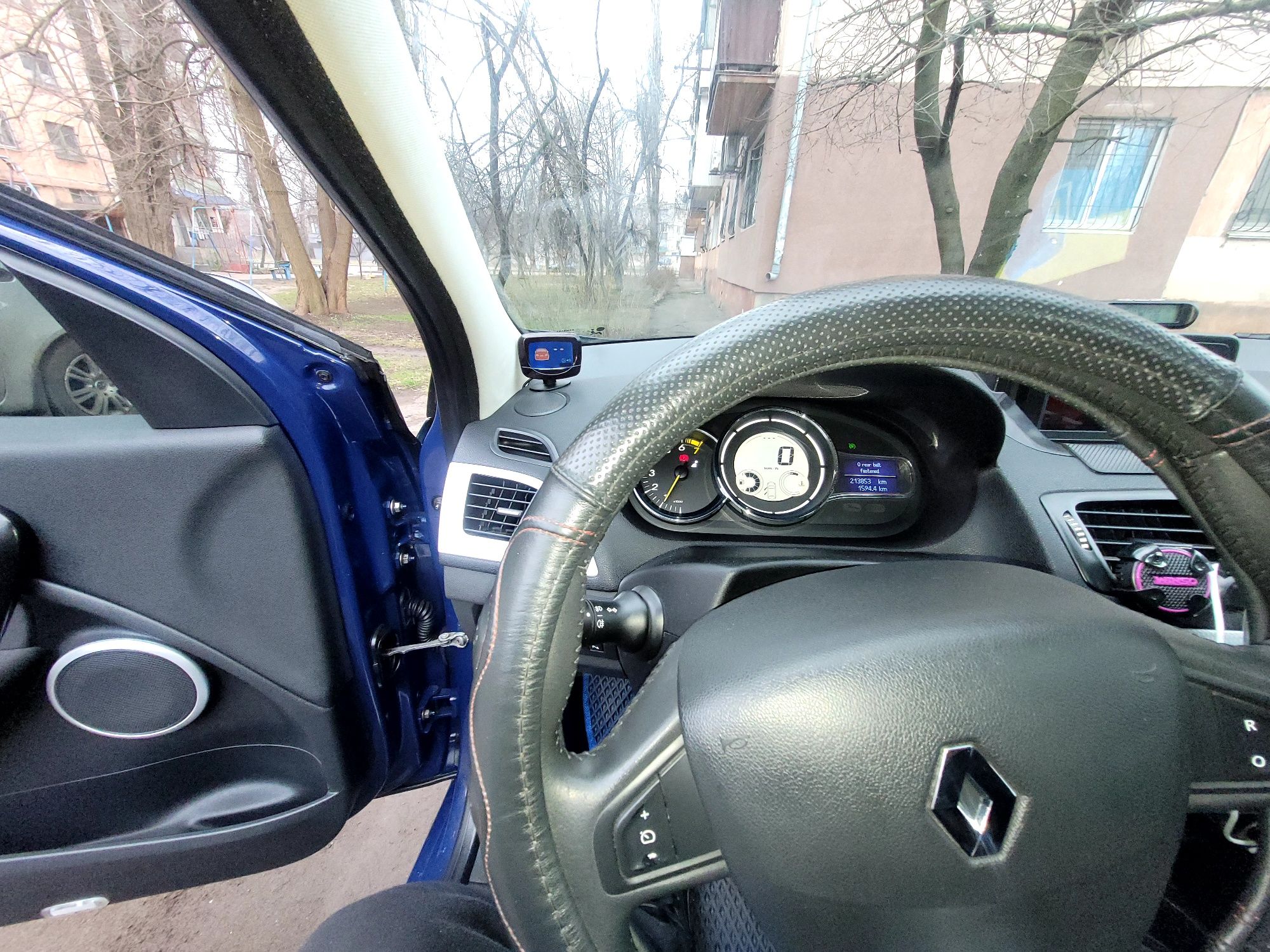 RENAULT MEGANE 3 1.4 бензин