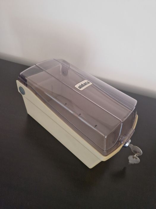 Caixa arquivadora de disquetes, cassetes, etc. "Aidata"