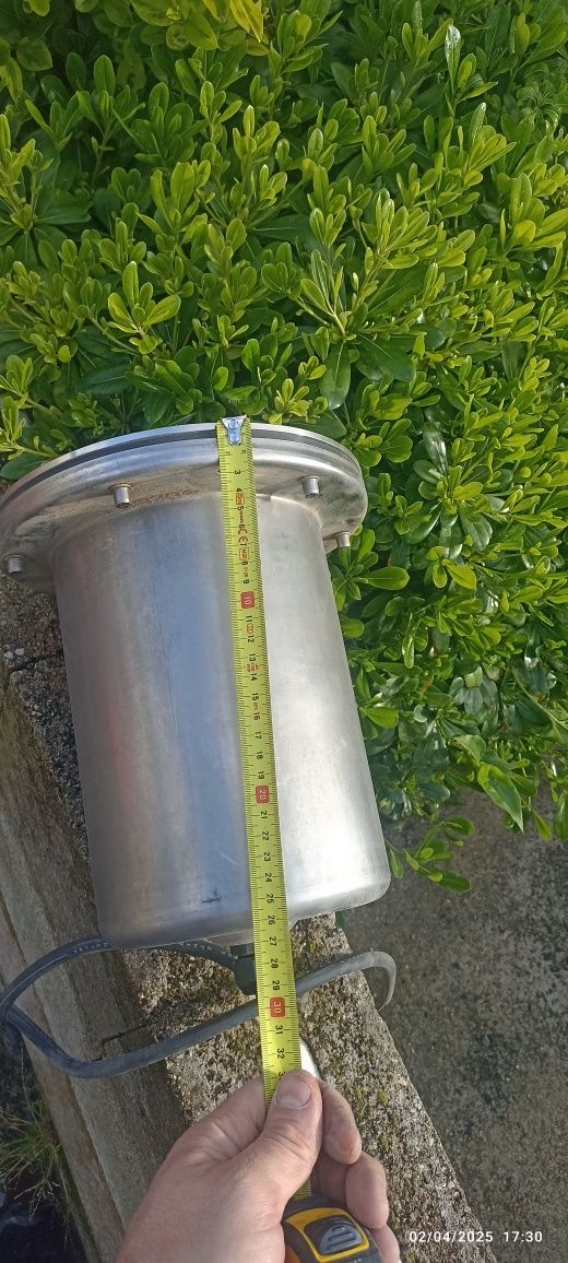 Luminária estanque em inox para chão