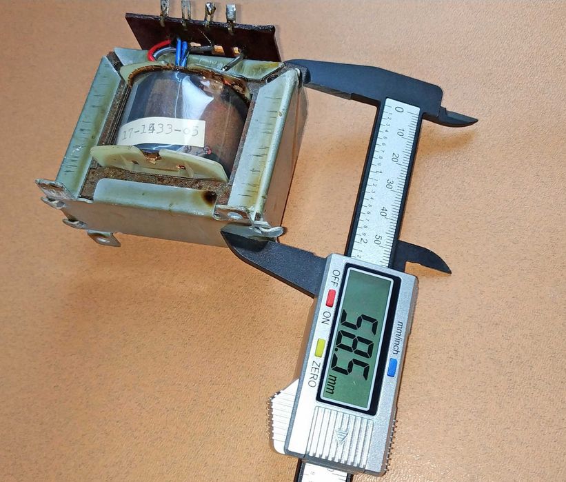 Трансформатор 220 Вольт, рабочий, без нюансов.