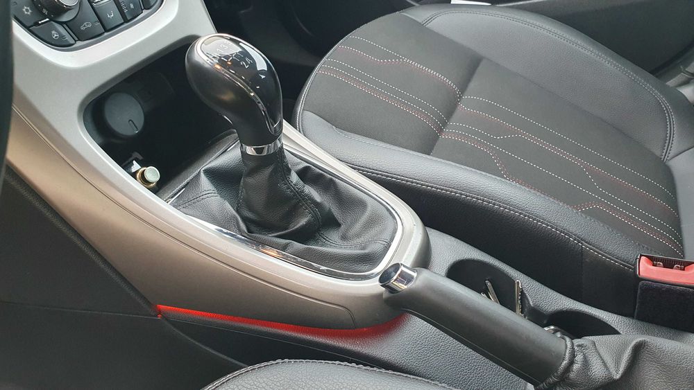 Opel Astra 1.4 100 km Klima Bogate wyposażenie" Z Niemiec " 150 Jahre