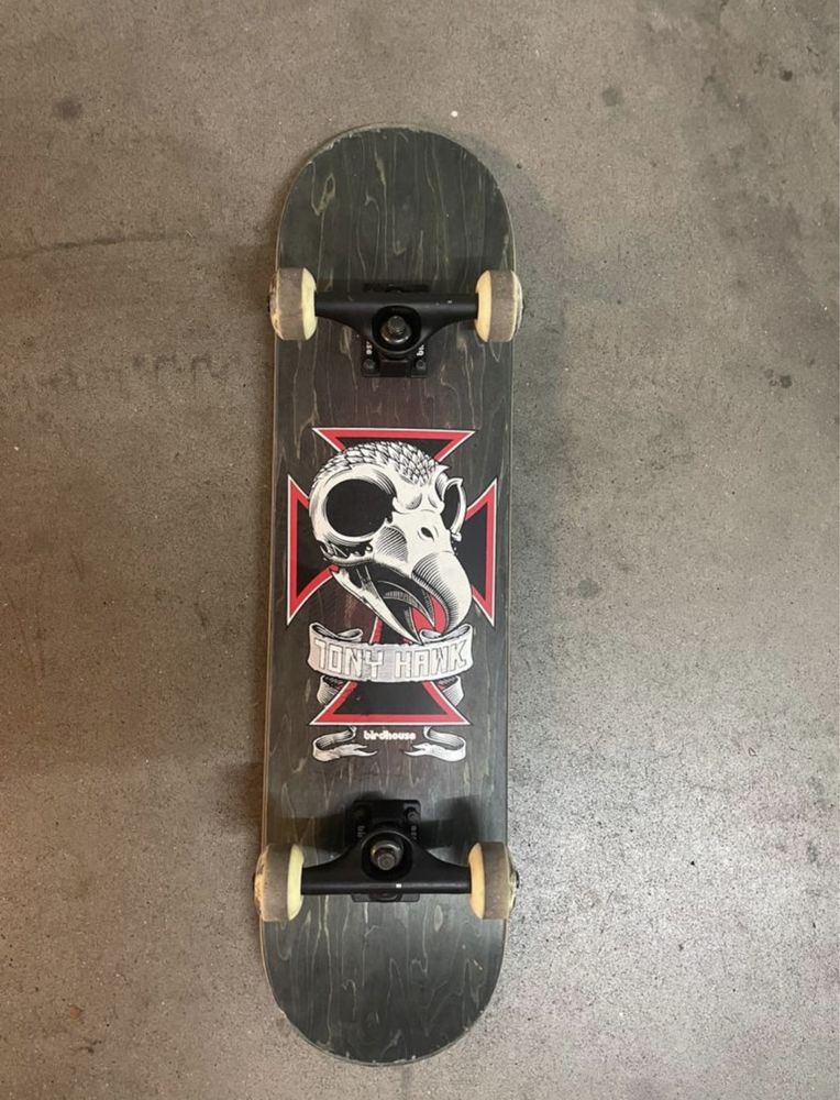 Skate marca: Tony Hawk