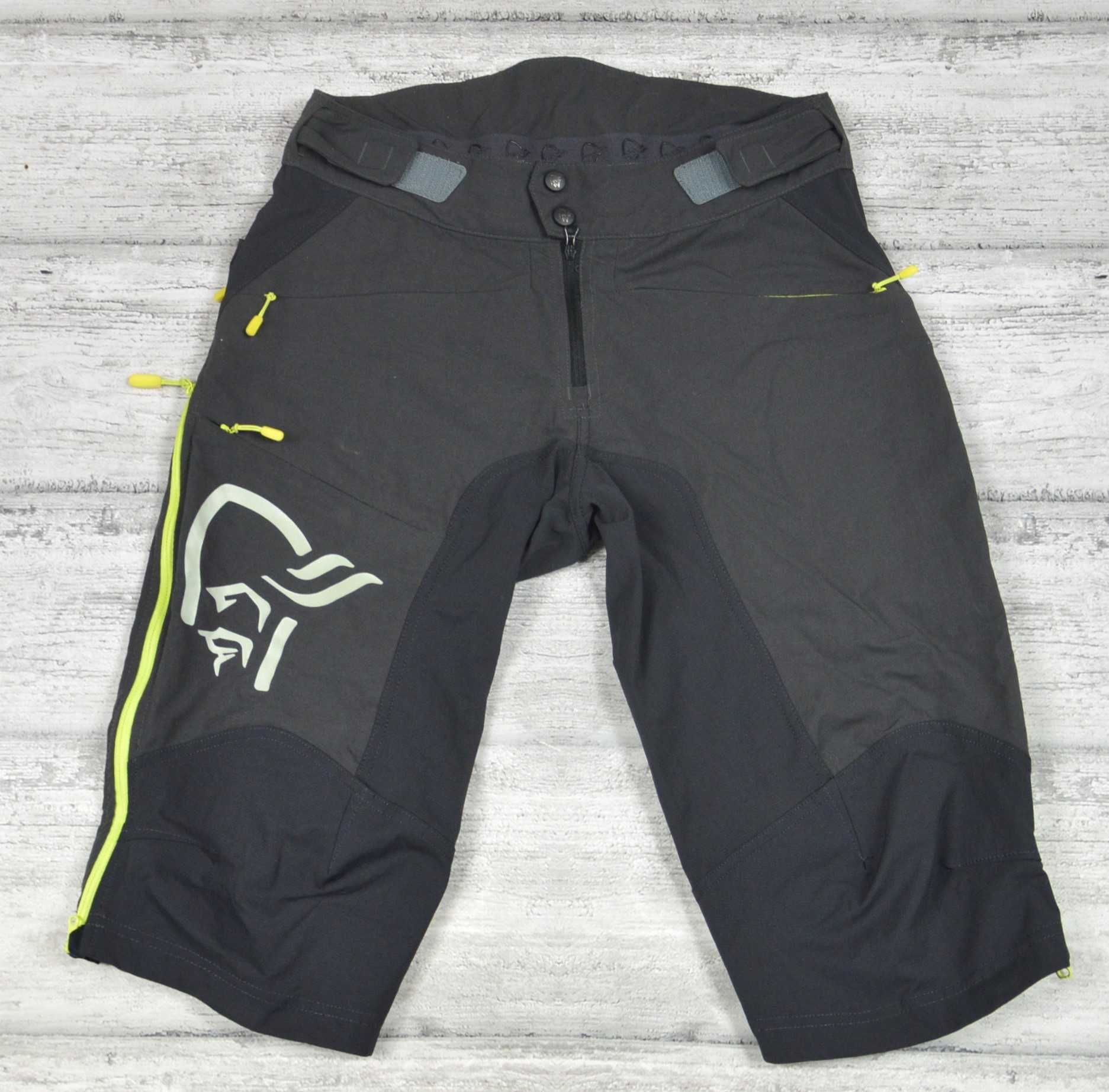 Norrona Fjora softshellowe meskie spodenki trekkingowe rowerowe S