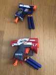 Nerf, duas pistolas