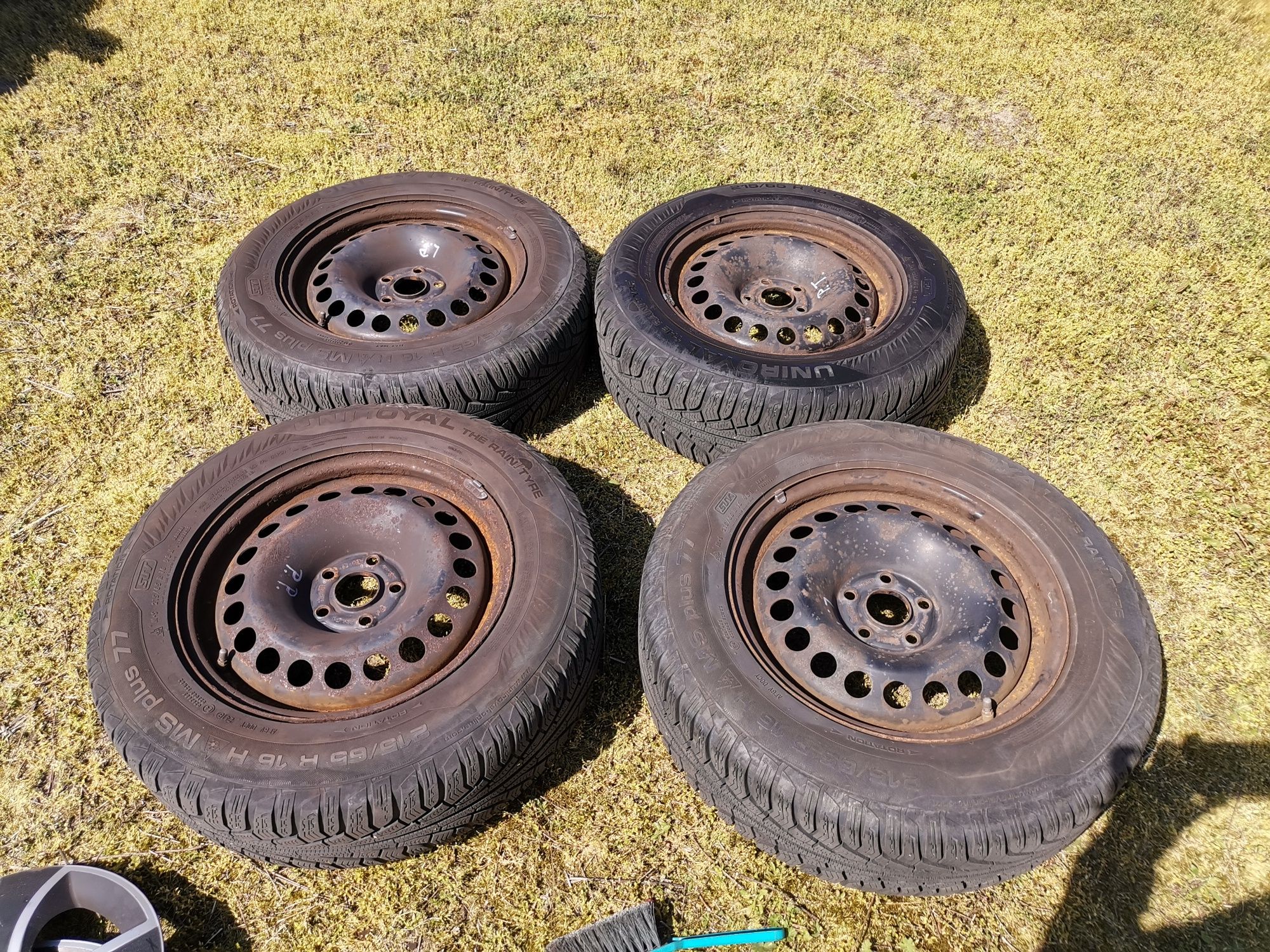 Felgi stalowe 16" 5x105, od Opla Mokki, opony uniroyal MS plus 77 zima