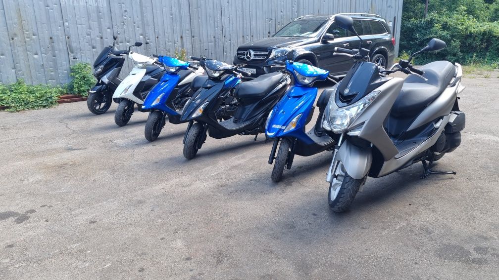 Скутер Сузуки Адресс 125 Suzuki Adress 125 S з контейнера