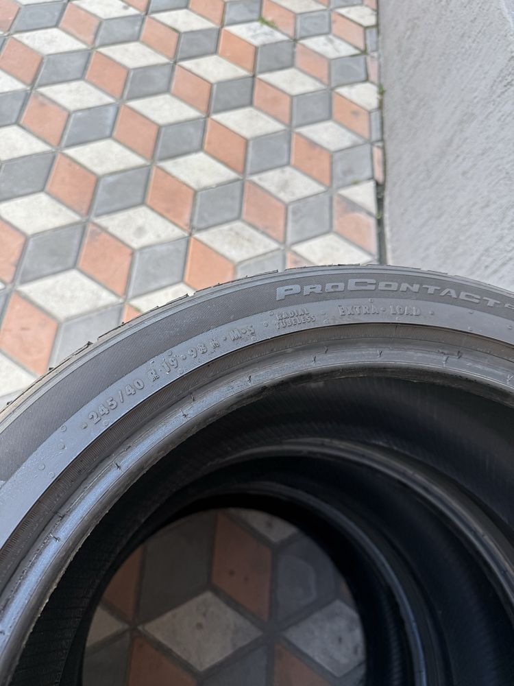 Продам шины 245/40/19 Лето Continental 2 колеса и Pireli 2 колеса