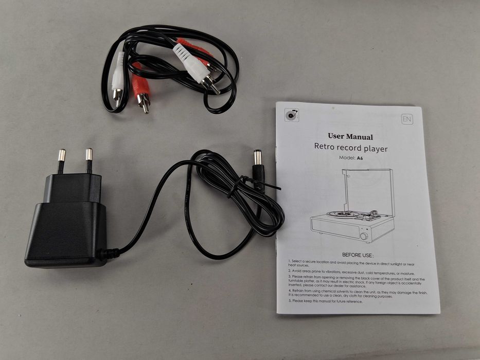 C243 Retro A6 Record System - Stylowy Odtwarzacz Muzyczny z Głośnikami