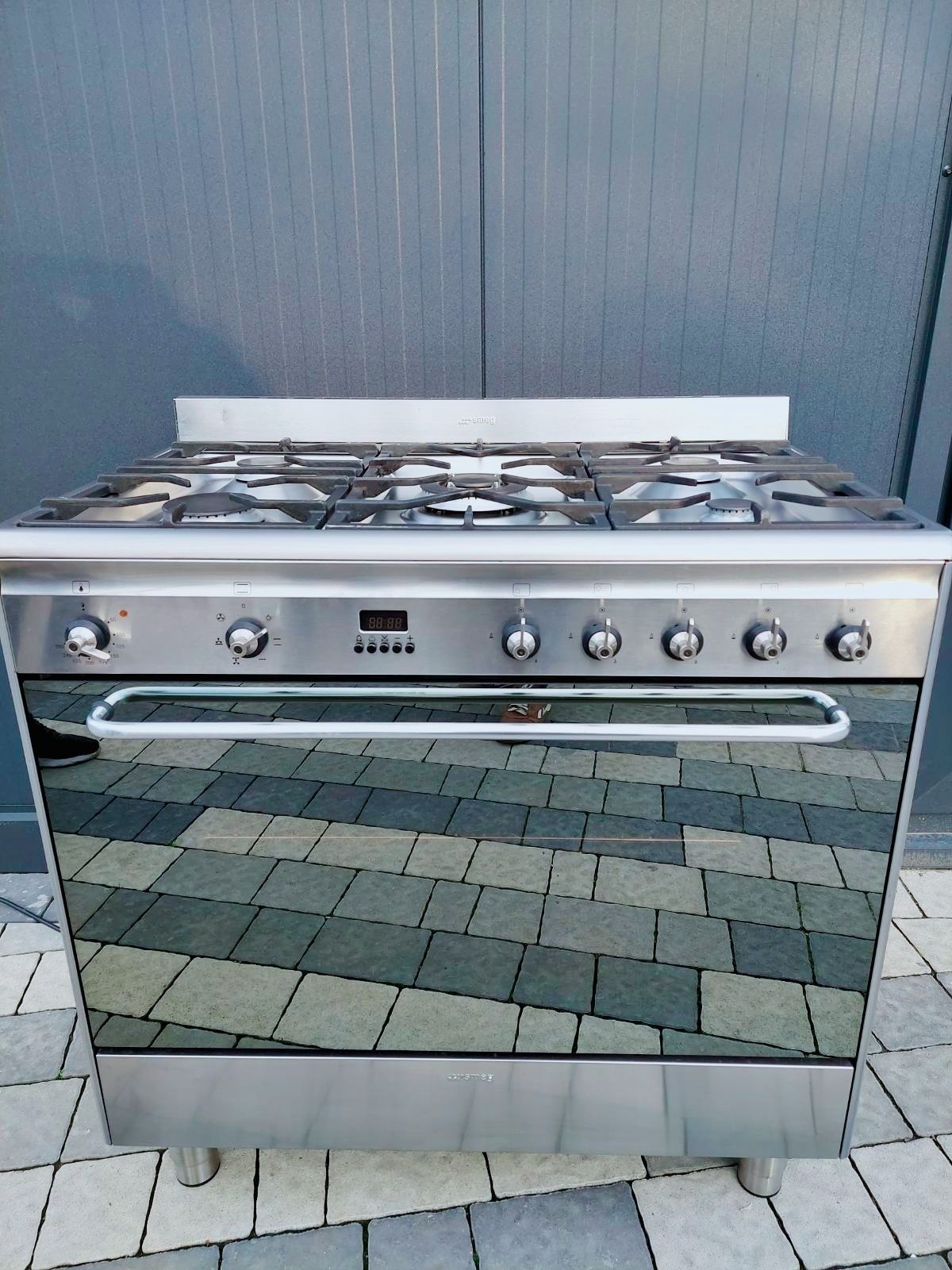 Газова плита Smeg