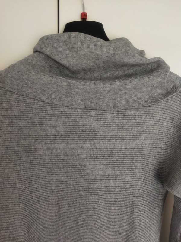 Sweter z golfem damski Reserved. Szary popielaty. Rozmiar M.