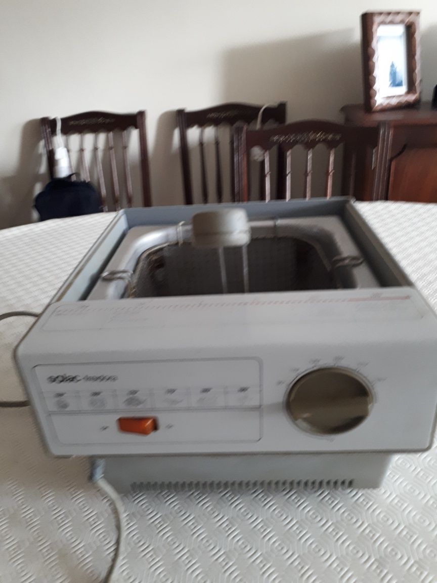 Fritadeira Solac a óleo ou azeite