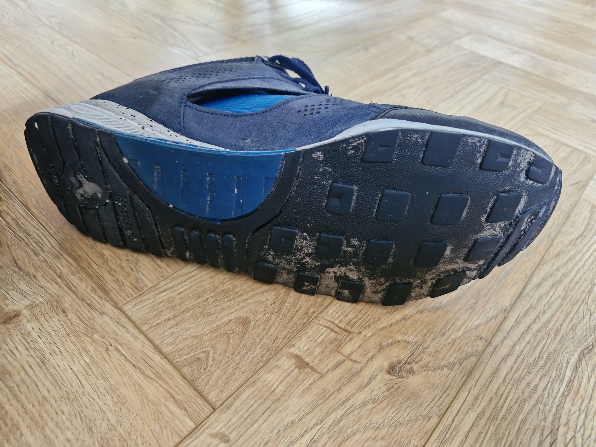 Reebok Hexalite Ventilator 44