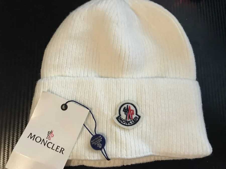 Шапка Moncler Монклер