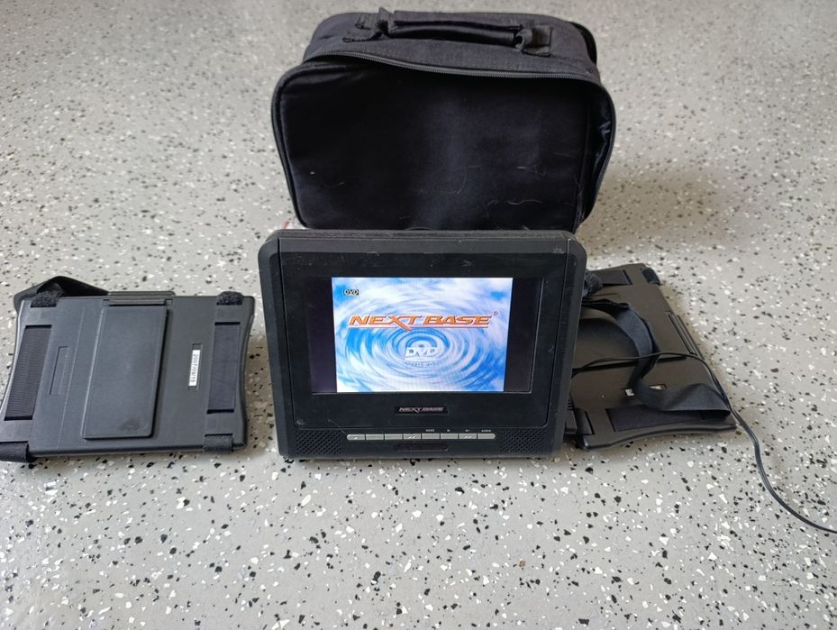 Dvd player на підголовник в авто