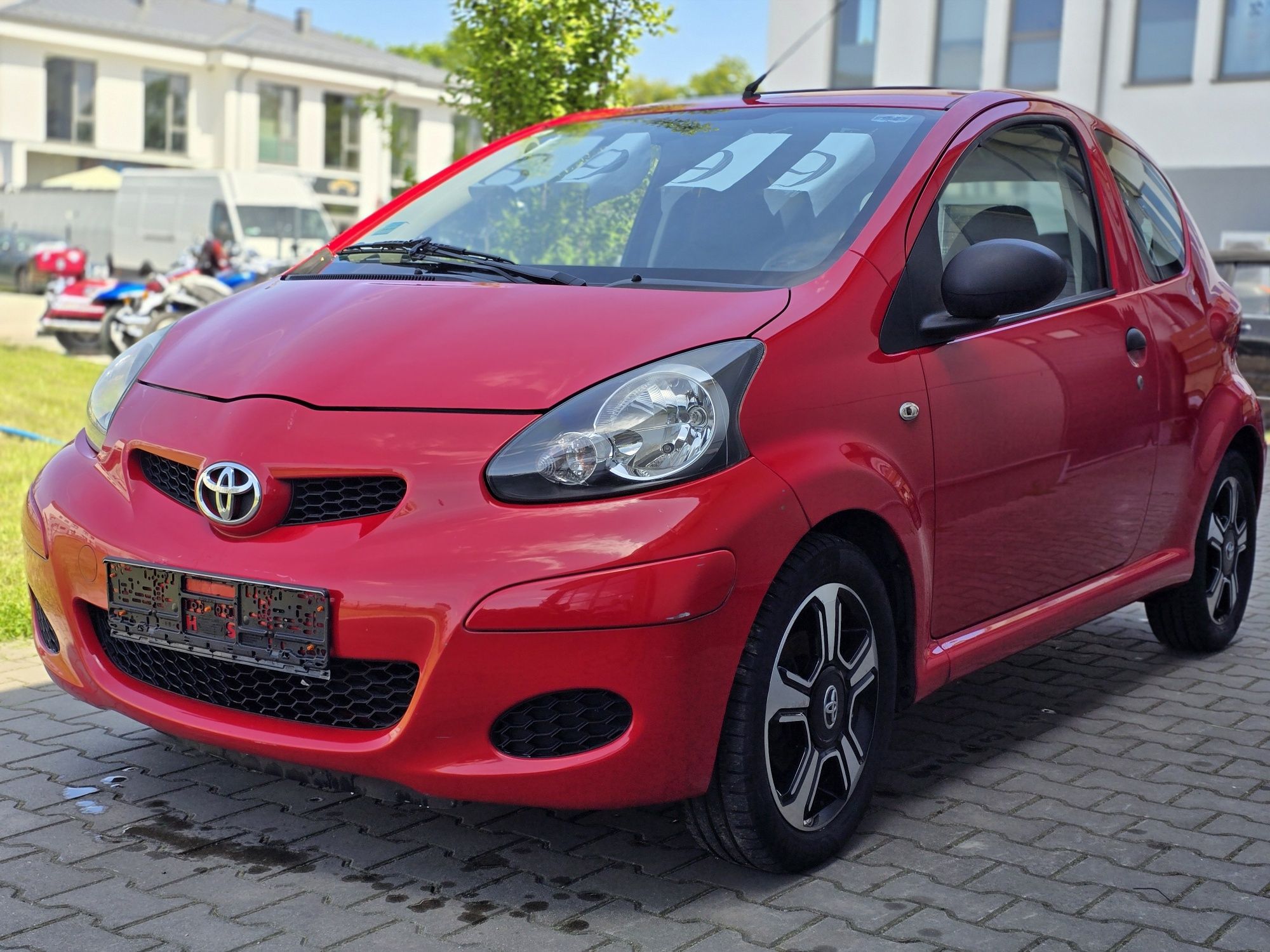 Toyota Aygo 1.0 szyberdach alufelgi niski przebieg