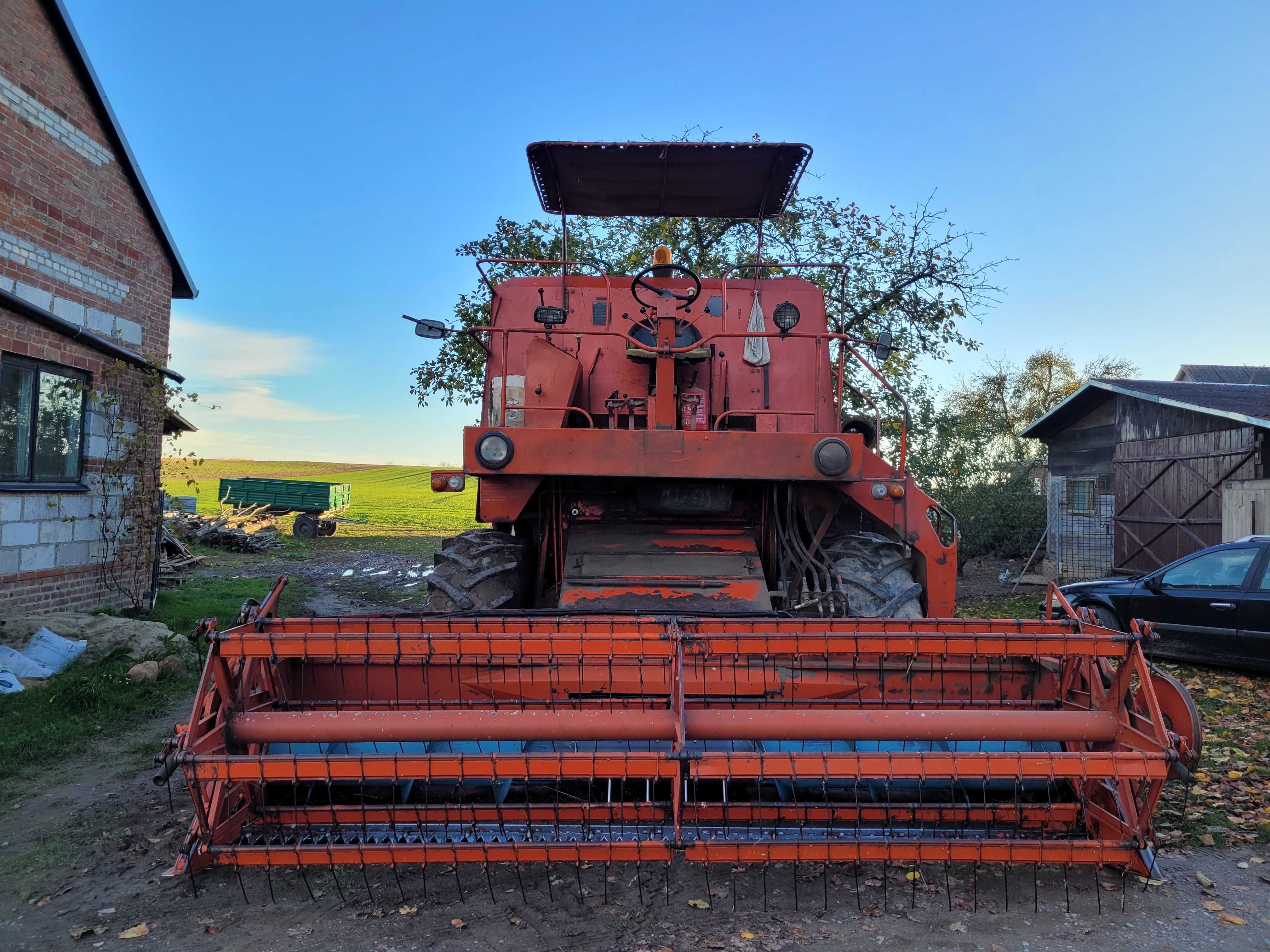 Kombajn zbożowy Bizon Z-056